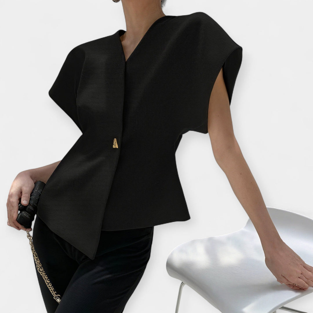 Maja – Moderan minimalistički top za svaku priliku